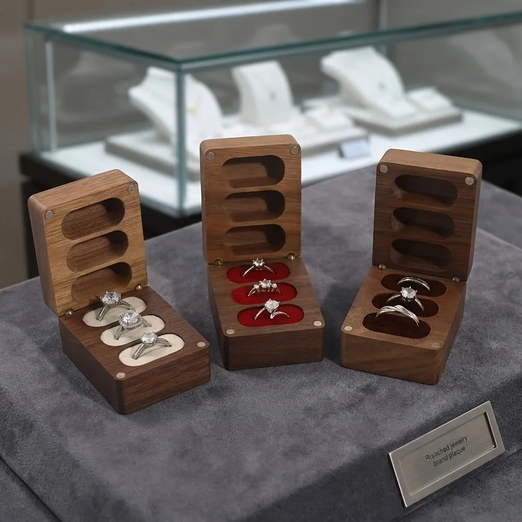 Walnut Three-Compartment Ring Box with Fleece Lining, Retro Ring Storage Box, Ideal Gift Choice, Ring and Stud Display Box
Walnut Three-Compartment Ring Box with Fleece Lining, Retro Ring Storage Box, Ideal Gift Choice, Ring and Stud Display Box