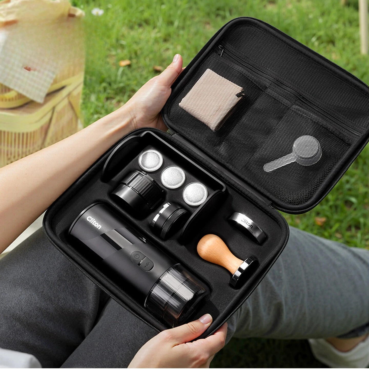 Capsule Espresso Machine Portable, Electric Coffee Maker for Home and Camping, Long Battery Life Mini Set with Carrying Case
Capsule Espresso Machine Portable, Electric Coffee Maker for Home and Camping, Long Battery Life Mini Set with Carrying Case