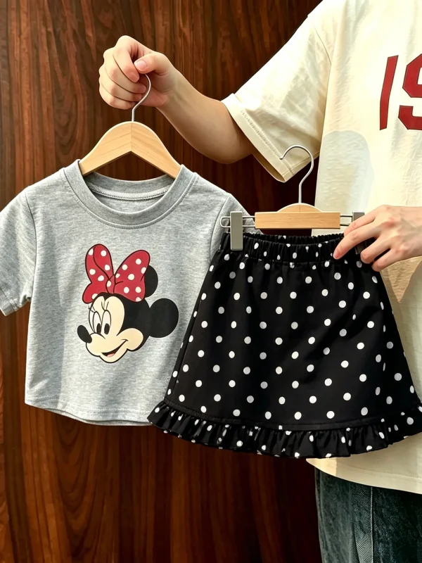Girls Summer 2026 New Korean Style Cartoon Print Short Sleeve Set Baby Polka Dot Ruffle Half Skirt Ensemble Cotton Casual Spo...
Girls Summer 2026 New Korean Style Cartoon Print Short Sleeve Set Baby Polka Dot Ruffle Half Skirt Ensemble Cotton Casual Spo...