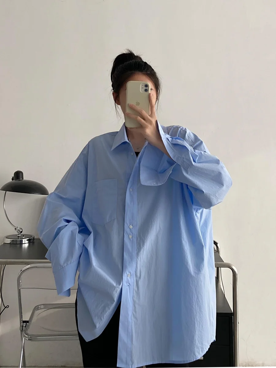 Свободный длинный женский тонкий повседневный топ Sve Blue irt, весенне-осенний удобный корейский вариант, хлопковая однотонная пуговица
Свободный длинный женский тонкий повседневный топ Sve Blue irt, весенне-осенний удобный корейский вариант, хлопковая однотонная пуговица