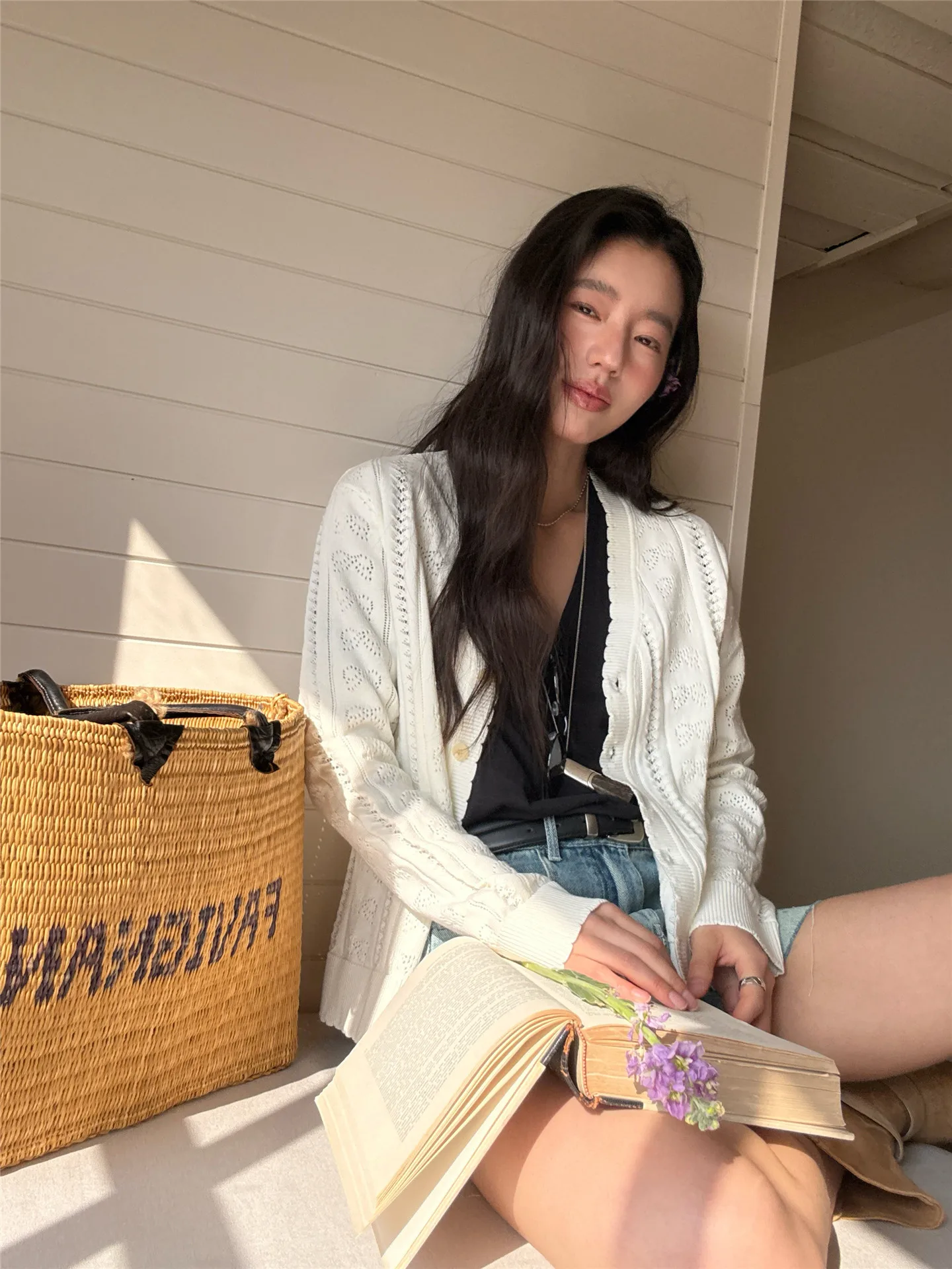 Ele Gentle Pure Color Long Sve V-Ne Lace Trim Knitted Cardigan Hollow out Flower Weave Spring New Sle Women's Sweater
Ele Gentle Pure Color Long Sve V-Ne Lace Trim Knitted Cardigan Hollow out Flower Weave Spring New Sle Women's Sweater