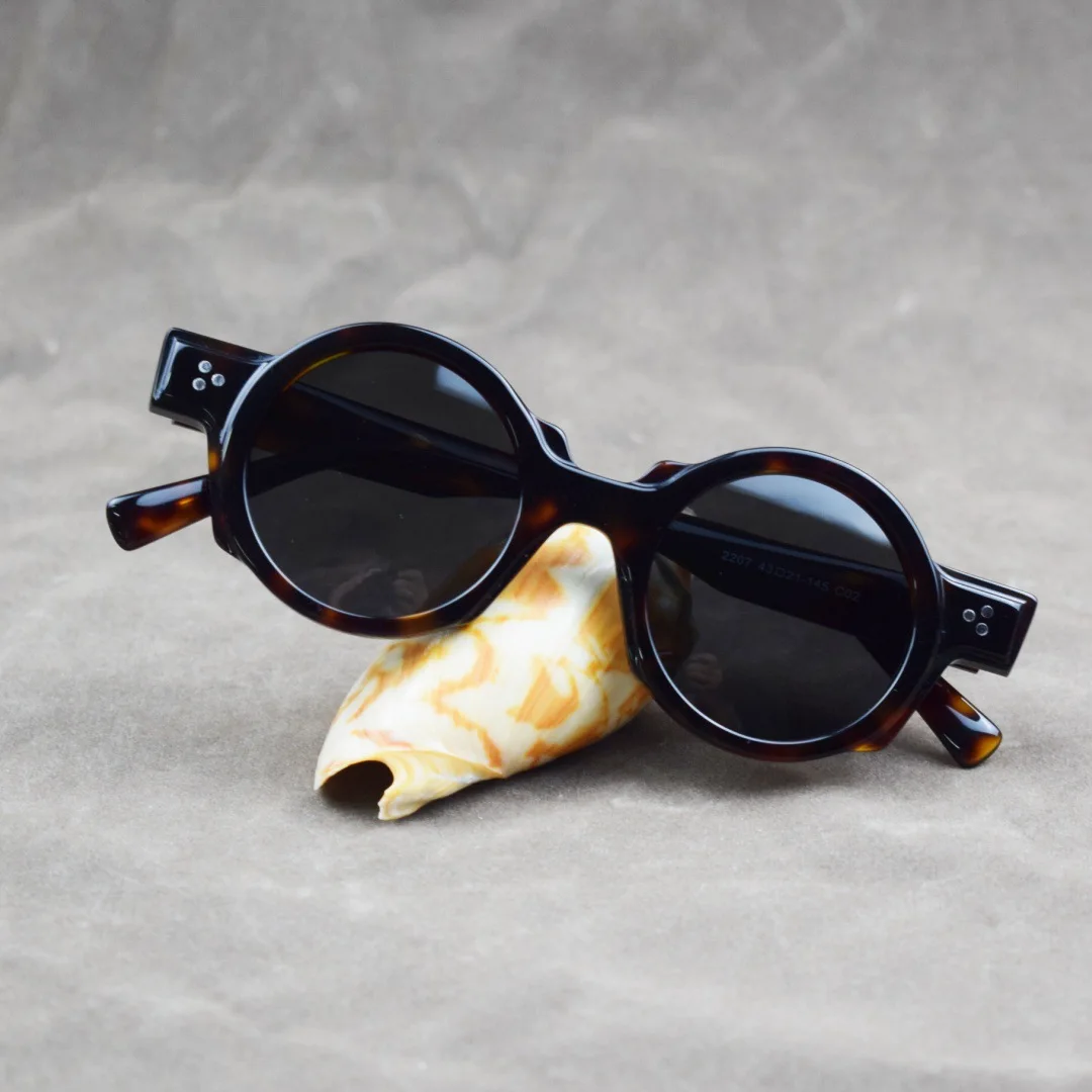 Очки в толстой оправе, солнцезащитные очки неправильной формы, поляризационные мужские черные очки для вождения, рыбалки, очки с защитой от ультрафиолета
Очки в толстой оправе, солнцезащитные очки неправильной формы, поляризационные мужские черные очки для вождения, рыбалки, очки с защитой от ультрафиолета