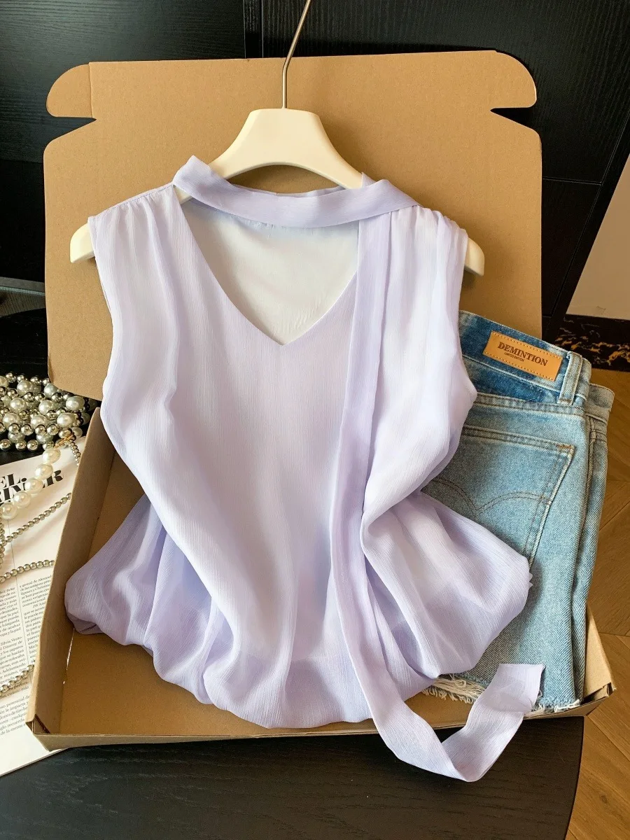 Elegant V-neck Sleeveless Shirt Women Summer Youthful Loose Slimming Flower Bud Top Gentle Wind Style Fashionable Casual Shirt
Elegant V-neck Sleeveless Shirt Women Summer Youthful Loose Slimming Flower Bud Top Gentle Wind Style Fashionable Casual Shirt