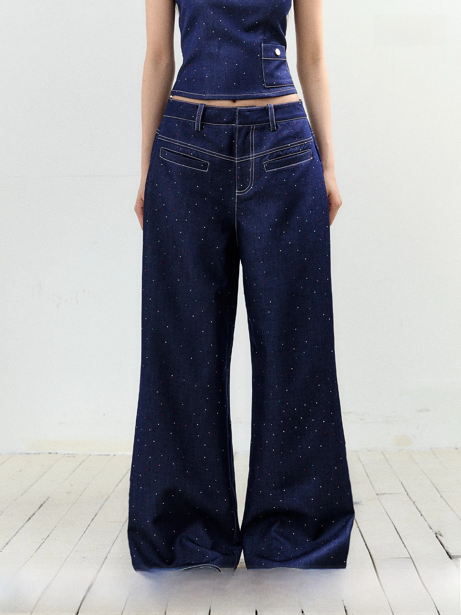 AGAM Original Heavy Work Color Diamond Small Fragrance Style Jeans Women's Stitching Color Design Loose Straight Leg Pants
AGAM Original Heavy Work Color Diamond Small Fragrance Style Jeans Women's Stitching Color Design Loose Straight Leg Pants
