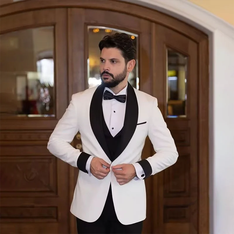 Gentlemen Handsome White Blazer Single Breasted Slim Men Suit 3 Pieces Peak Lapel Set Daily Fashion Jacket Black Pants and Vest)
Gentlemen Handsome White Blazer Single Breasted Slim Men Suit 3 Pieces Peak Lapel Set Daily Fashion Jacket Black Pants and Vest)