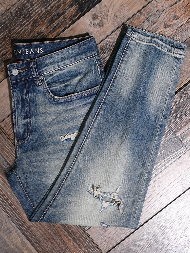 Высококачественные тонкие винтажные укороченные джинсы на весну и лето, мужская уличная одежда, модные модные рваные эластичные маленькие прямые брюки
Высококачественные тонкие винтажные укороченные джинсы на весну и лето, мужская уличная одежда, модные модные рваные эластичные маленькие прямые брюки