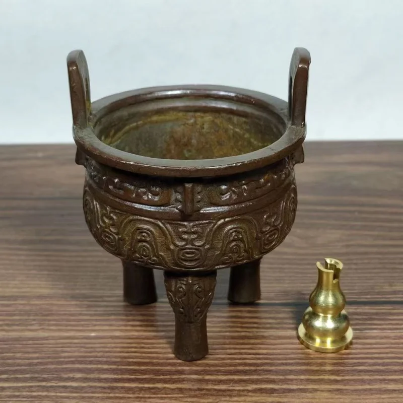 Antique Incense Burner Ornaments Three-Legged Tripod Stove Old Leather Coated Pulp Punching Ear Three-Legged Aroma Burner Get In
Antique Incense Burner Ornaments Three-Legged Tripod Stove Old Leather Coated Pulp Punching Ear Three-Legged Aroma Burner Get In
