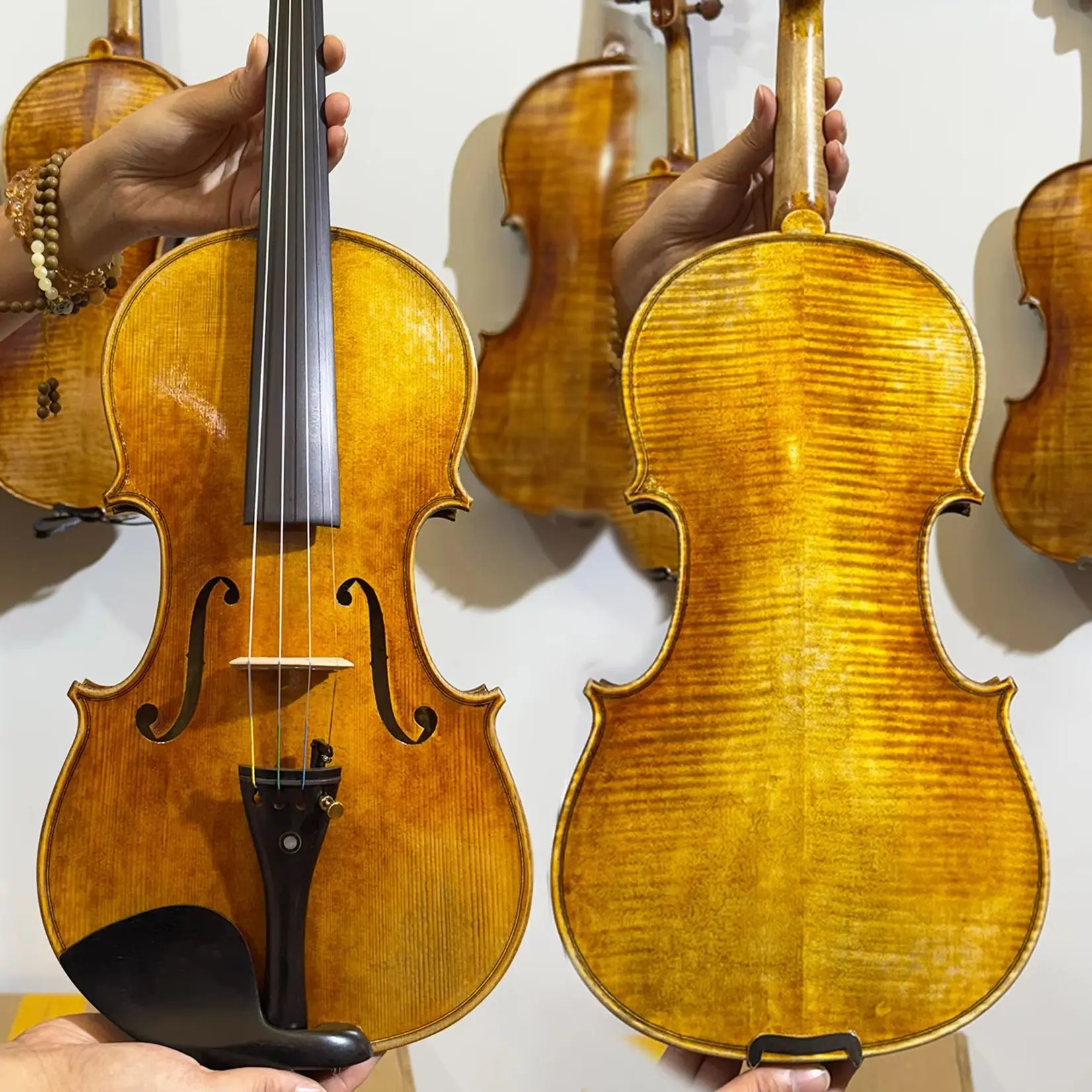 Vintage Violin 4/4 Handmade Solid Maple Wood with Two-Piece Back Suitable for Student and Adult Violin Performances Christmas Gift
Vintage Violin 4/4 Handmade Solid Maple Wood with Two-Piece Back Suitable for Student and Adult Violin Performances Christmas Gift