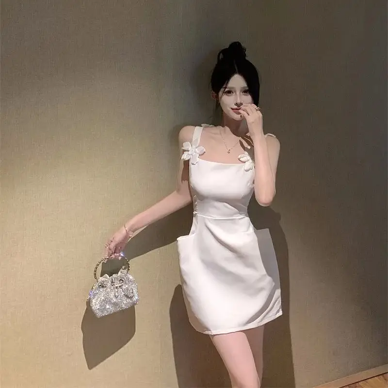 Модное платье без рукавов с 3d цветочными подтяжками для женщин, праздничное облегающее Короткое мини-платье, облегающее платье
Модное платье без рукавов с 3d цветочными подтяжками для женщин, праздничное облегающее Короткое мини-платье, облегающее платье