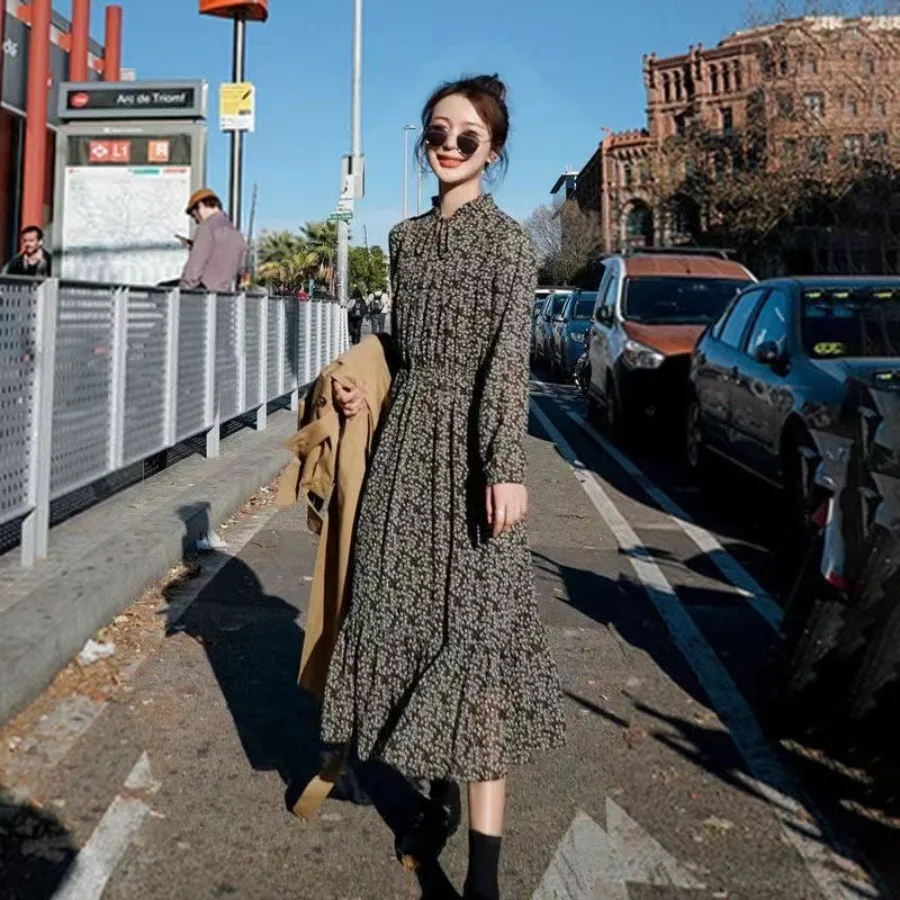 【HOT】Spring and Autumn New Chiffon V-Neck Lace Over Knee Long Sleeve Dress Slimming Waist Shrink Square Neck Irregular Skirt
【HOT】Spring and Autumn New Chiffon V-Neck Lace Over Knee Long Sleeve Dress Slimming Waist Shrink Square Neck Irregular Skirt