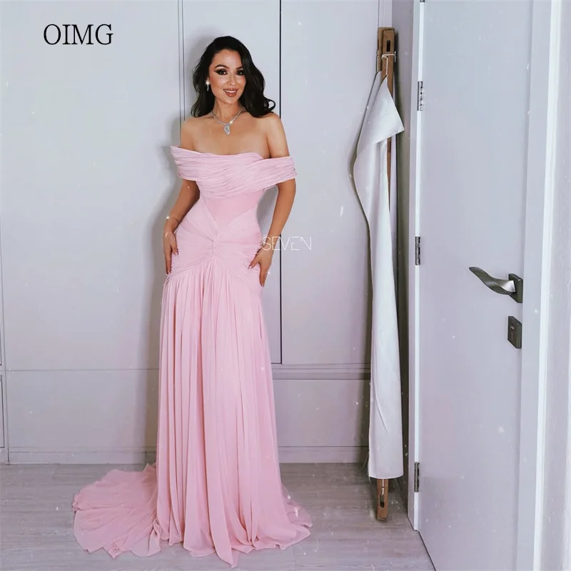 OIMG Pink Chiffon A Line Prom Gowns Off The Shoulder Pleated Party Gown Floor Length Evening Dress vestidos de gala Customized
OIMG Pink Chiffon A Line Prom Gowns Off The Shoulder Pleated Party Gown Floor Length Evening Dress vestidos de gala Customized