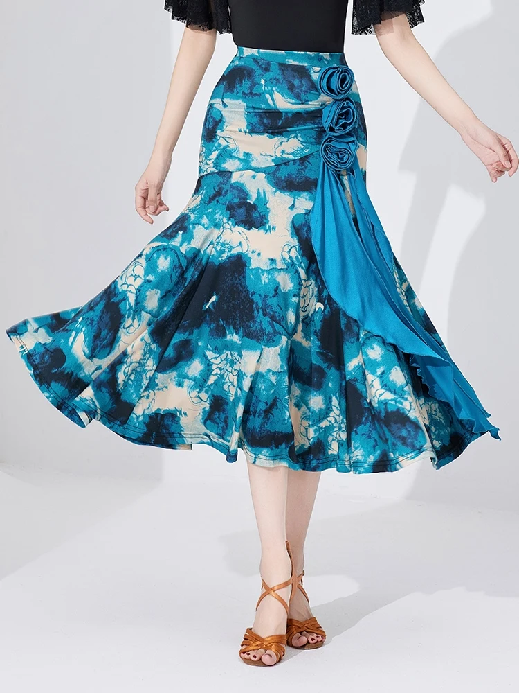 Новая синяя юбка с большими качелями и принтом, современная танцевальная юбка, женская национальная стандартная танцевальная одежда, одежда для бальных танцев, DQL11642
Новая синяя юбка с большими качелями и принтом, современная танцевальная юбка, женская национальная стандартная танцевальная одежда, одежда для бальных танцев, DQL11642