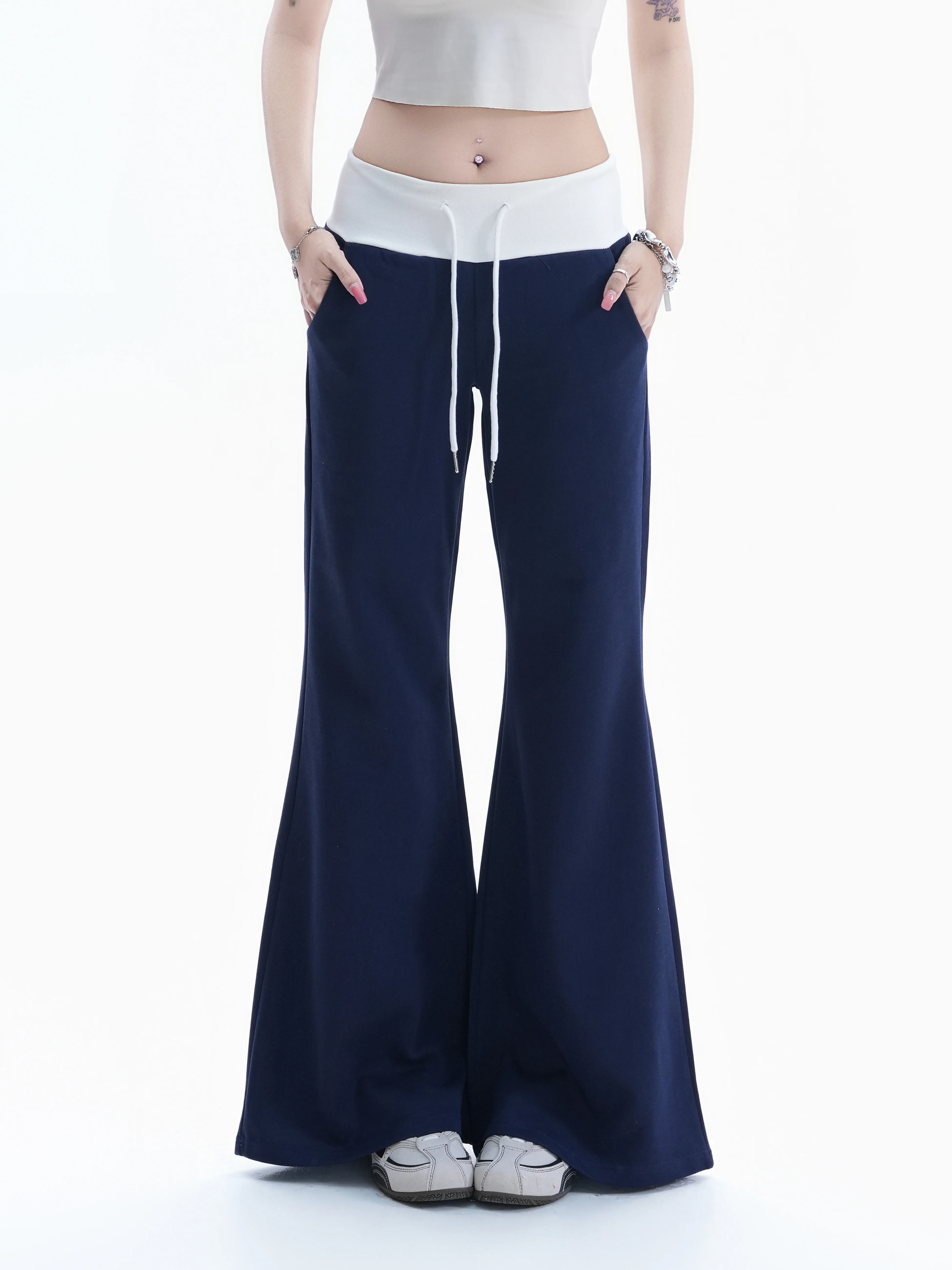 American Retro Color Block Waist Bell Bottom Sweatpants Women Drawstring Casual Slimming Sports Long Pants Cotton Blend
American Retro Color Block Waist Bell Bottom Sweatpants Women Drawstring Casual Slimming Sports Long Pants Cotton Blend