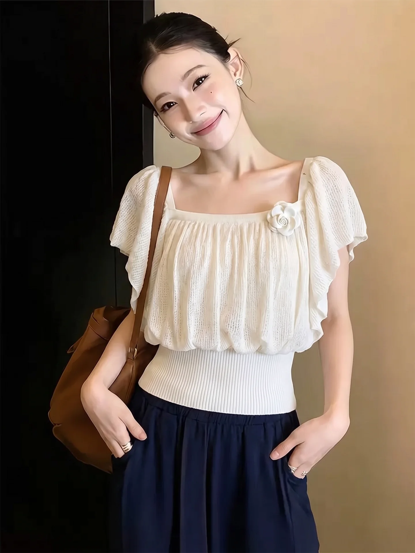 Elegant 3D Floral Lace Shoulder Knitted Top Women's Summer Slim Fit Fashionable Slimming Short Sleeve Square Neck T-shirt
Elegant 3D Floral Lace Shoulder Knitted Top Women's Summer Slim Fit Fashionable Slimming Short Sleeve Square Neck T-shirt