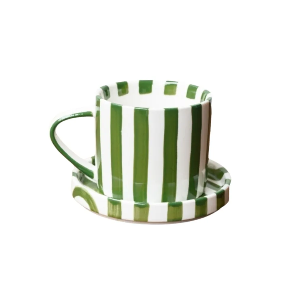 Creative Ceramic Striped Coffee Cup Saucer Set Vintage Hand-drawn Milk Mug Heat-resistant Couple Mug Latte
Creative Ceramic Striped Coffee Cup Saucer Set Vintage Hand-drawn Milk Mug Heat-resistant Couple Mug Latte