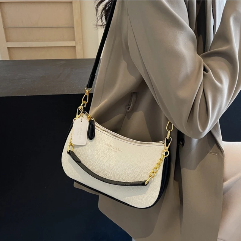 Fashion Leather Women's Bag with Gold Chain Detail Shoulder Bag, Minimalist Daily Crossbody Handbag Purse for Women Underarm Bag
Fashion Leather Women's Bag with Gold Chain Detail Shoulder Bag, Minimalist Daily Crossbody Handbag Purse for Women Underarm Bag