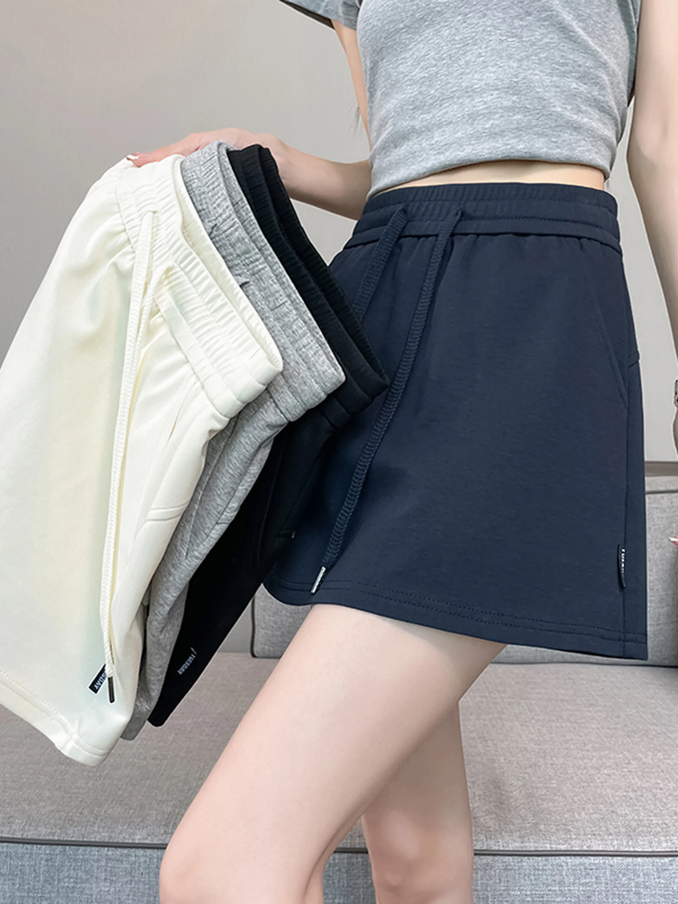 Sporty Skirt in Indigo Blue for Women High Waist Slimming A-Line Design Prevents Exposure Full-Length Coverage
Sporty Skirt in Indigo Blue for Women High Waist Slimming A-Line Design Prevents Exposure Full-Length Coverage