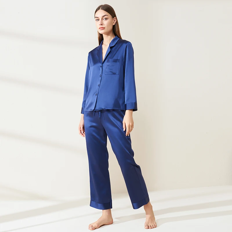 30MM 100% Mulberry Silk Autumn and Winter Long Sleeve Trousers Pajama Set Solid Color Cardigan Pajamas Cozy Loungewear Outfit PJ
30MM 100% Mulberry Silk Autumn and Winter Long Sleeve Trousers Pajama Set Solid Color Cardigan Pajamas Cozy Loungewear Outfit PJ