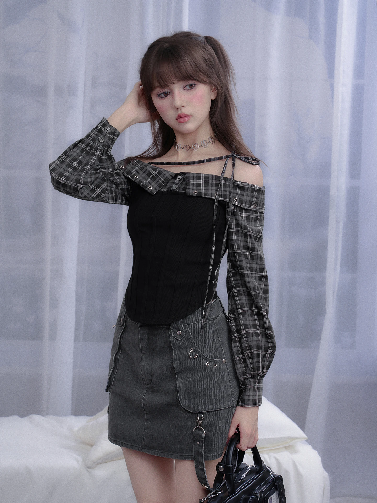 Модная женская блузка SagiDolls Rebellious с одним открытым плечом, поясом и длинным рукавом, облегающая, из смесового полиэстера
Модная женская блузка SagiDolls Rebellious с одним открытым плечом, поясом и длинным рукавом, облегающая, из смесового полиэстера