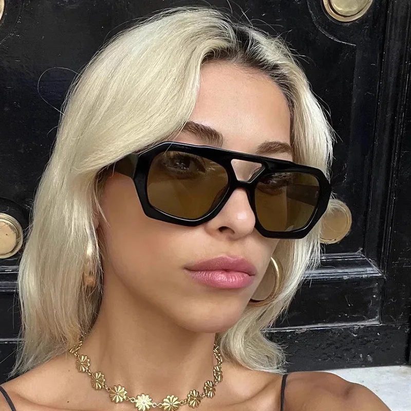 PENG Fashion Sunglasses Large Frame Double Beam Sunglasses Ins Personalized Wearing Glasses
PENG Fashion Sunglasses Large Frame Double Beam Sunglasses Ins Personalized Wearing Glasses