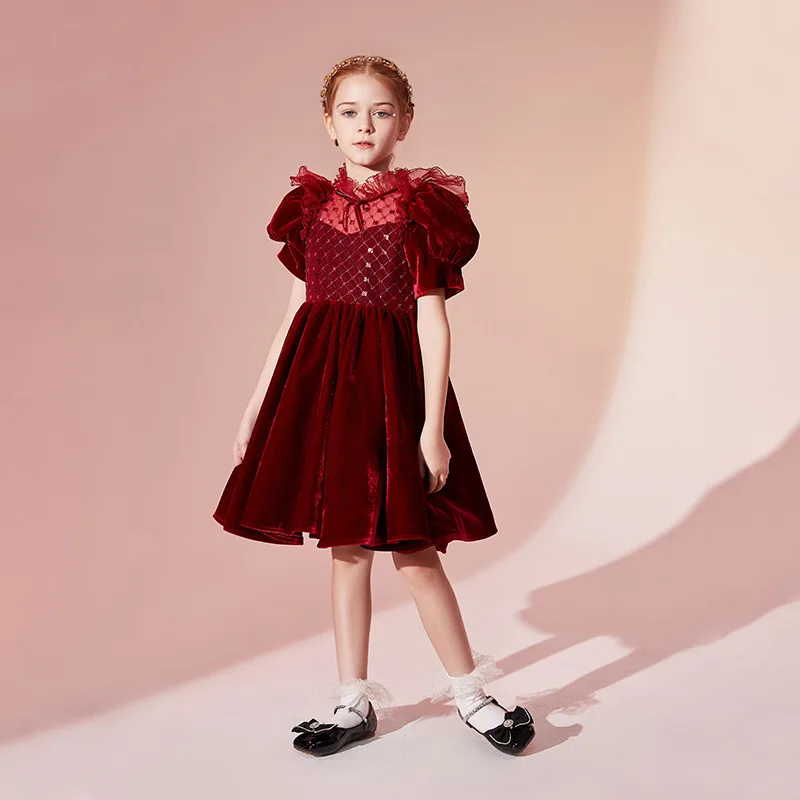 Girls' dress high-end foreign princess dress burgundy velvet light luxury niche tutu skirt birthday piano performance suit
Girls' dress high-end foreign princess dress burgundy velvet light luxury niche tutu skirt birthday piano performance suit