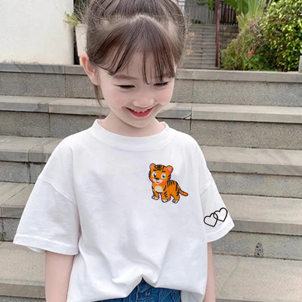 4PCS Cartoon Animal Iron on Embroidery Badge Patch Cute Tiger Stickers for DIY Kids Patch T-shirt Backpack Clothing Applique
4PCS Cartoon Animal Iron on Embroidery Badge Patch Cute Tiger Stickers for DIY Kids Patch T-shirt Backpack Clothing Applique
