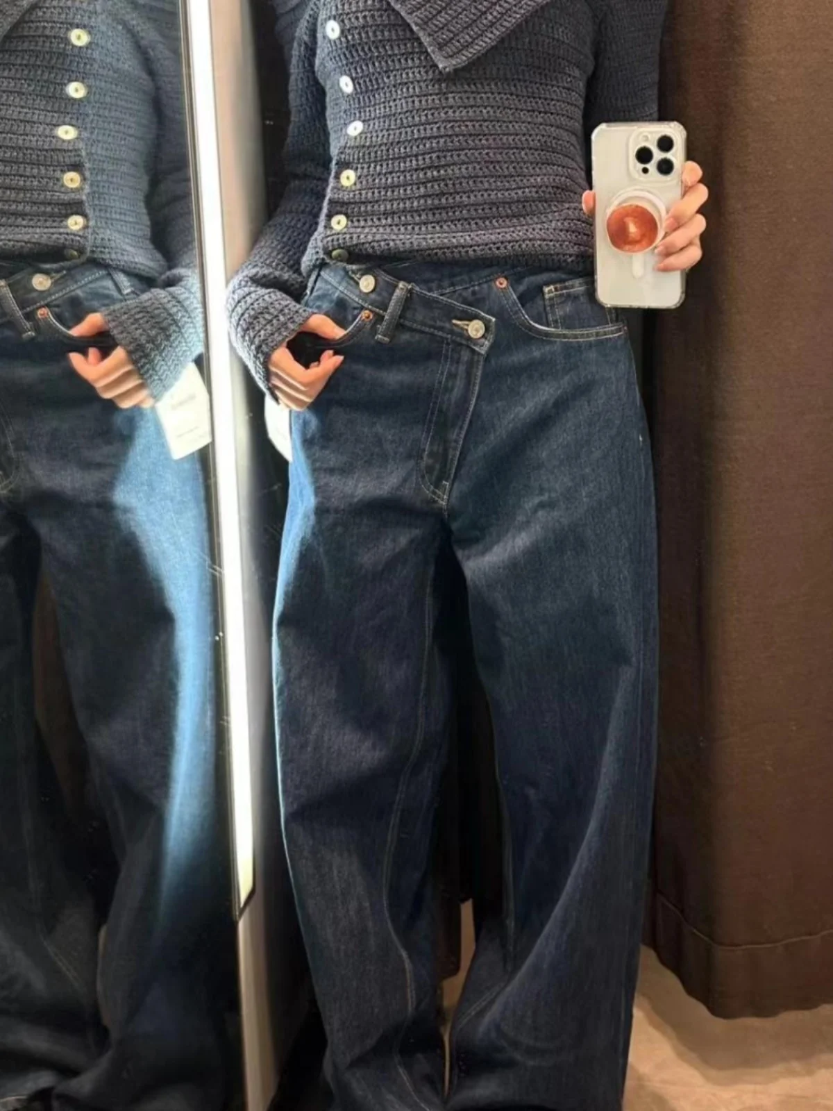 Весенне-осенние новые свободные широкие джинсы, женские универсальные базовые джинсы-бойфренды с высокой талией, длинные брюки глубокого цвета
Весенне-осенние новые свободные широкие джинсы, женские универсальные базовые джинсы-бойфренды с высокой талией, длинные брюки глубокого цвета