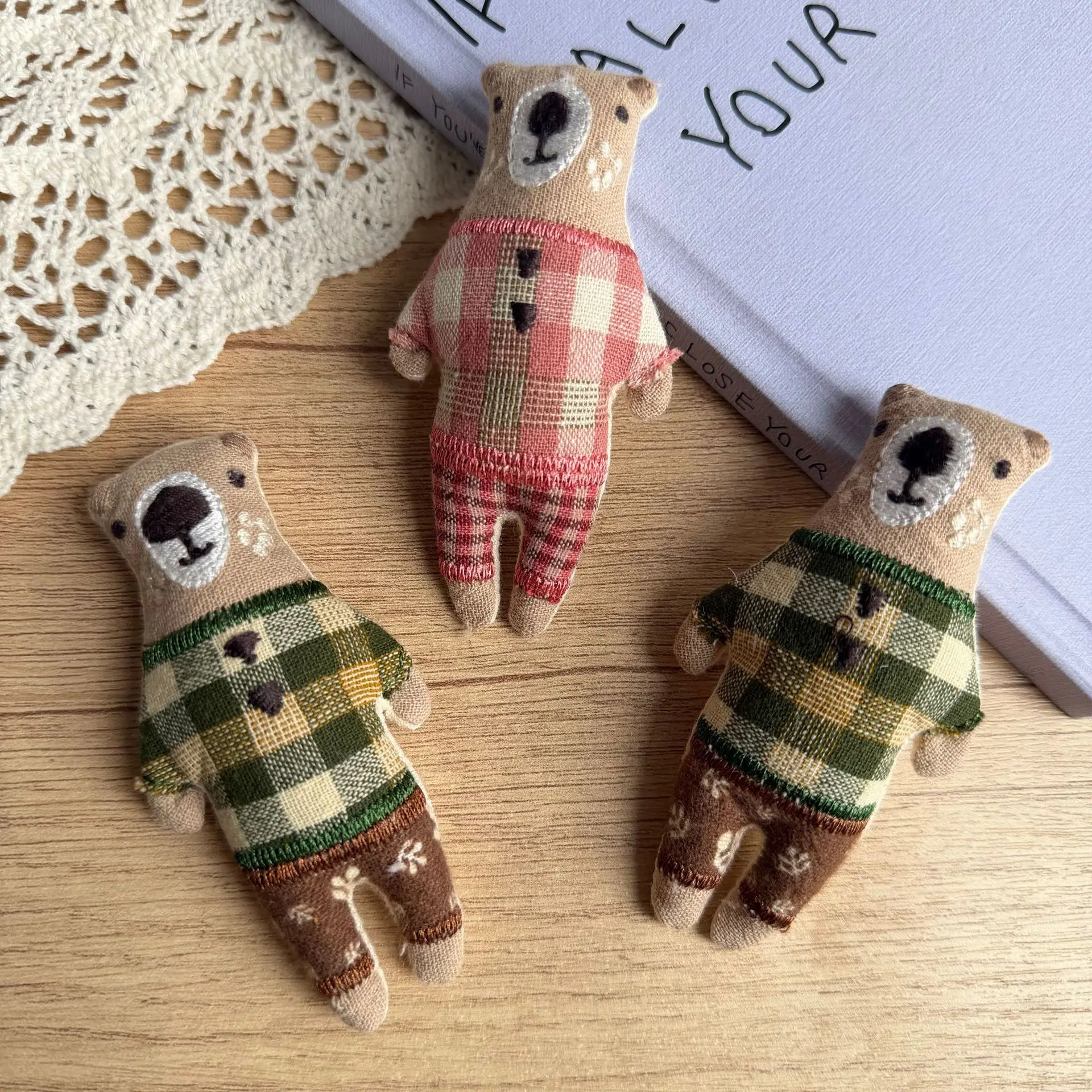 Forest Cute Stuffed Bear Rabbit Fabric Pendant Handmade DIY Brooch for Shoes Hat Bag Clothing Embellishment Premium Quality
Forest Cute Stuffed Bear Rabbit Fabric Pendant Handmade DIY Brooch for Shoes Hat Bag Clothing Embellishment Premium Quality