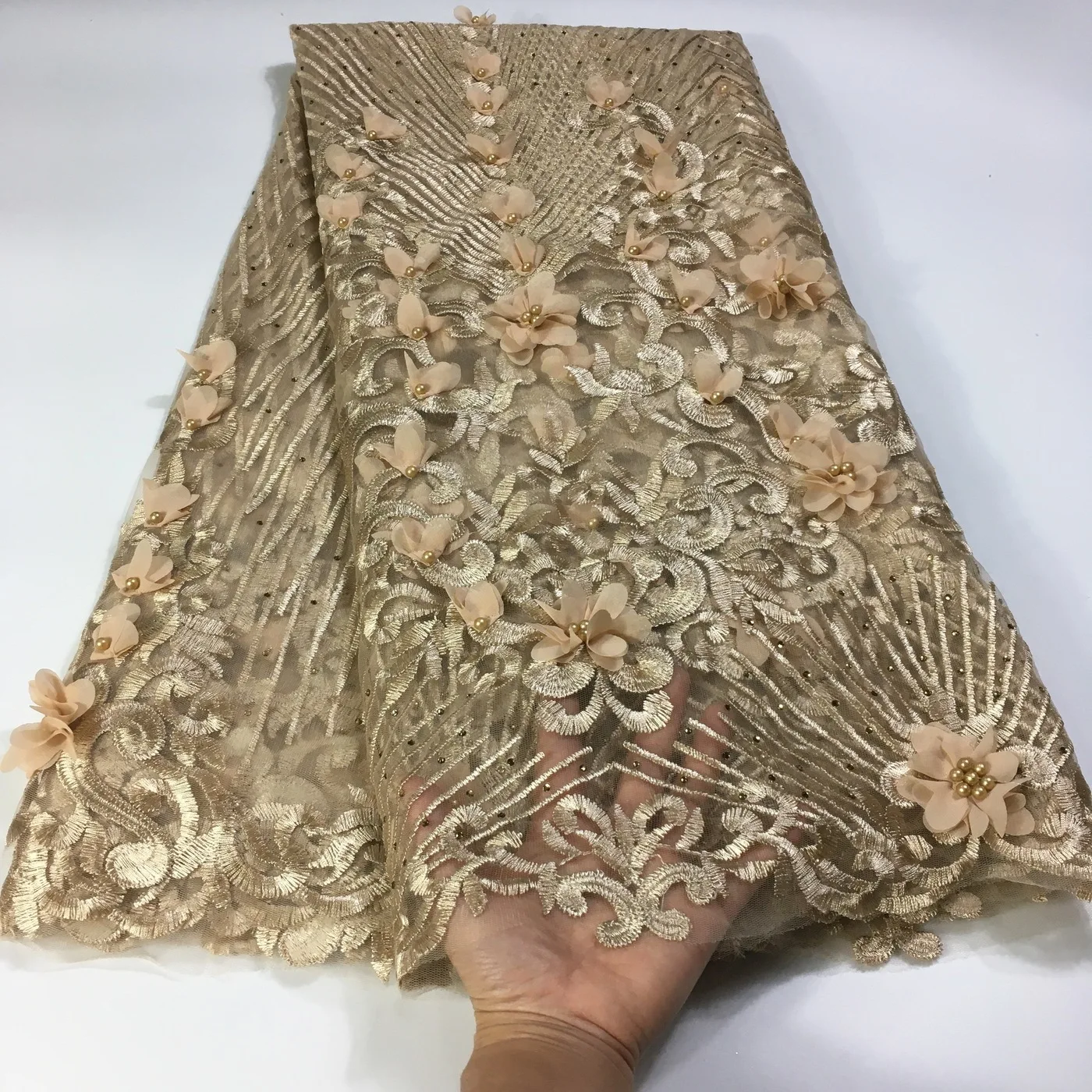 Gold 3D Flowers Lace Fabric With Stones And Beads 2022 New African Lace Fabric French Tulle Wedding Lace Fabric Party Sew KPP01
Gold 3D Flowers Lace Fabric With Stones And Beads 2022 New African Lace Fabric French Tulle Wedding Lace Fabric Party Sew KPP01
