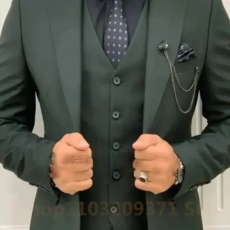 3 Pieces Post Green Suits Men Suits Wedding Wear Business Male Groom Wedding Dress Jacket Vest Pants Set Blazers Coat
3 Pieces Post Green Suits Men Suits Wedding Wear Business Male Groom Wedding Dress Jacket Vest Pants Set Blazers Coat