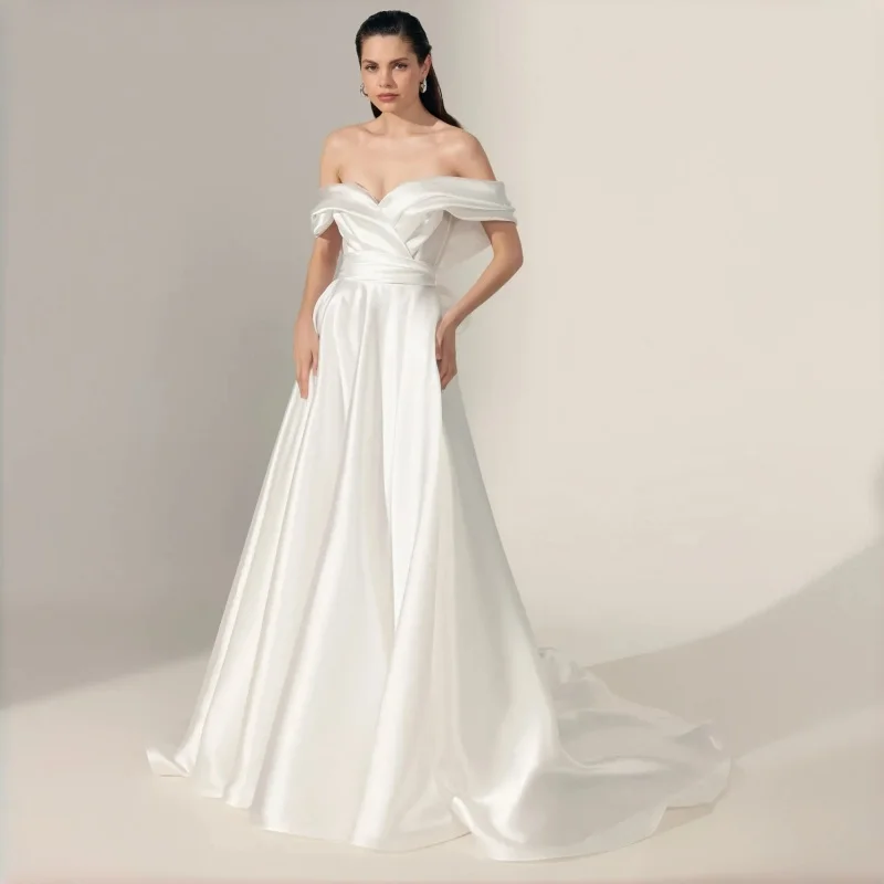 Shoulder Sweetheart With Fold Over Cuff Detail A-Line Satin Wedding Dress Wwith Bow Court Train Bridal Gown Customized
Shoulder Sweetheart With Fold Over Cuff Detail A-Line Satin Wedding Dress Wwith Bow Court Train Bridal Gown Customized