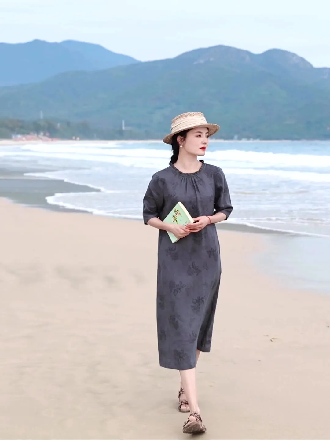 Original Design. Experience luxury linen with exquisite embossed butterflies on this elegant, graceful A-line midi dress.
Original Design. Experience luxury linen with exquisite embossed butterflies on this elegant, graceful A-line midi dress.