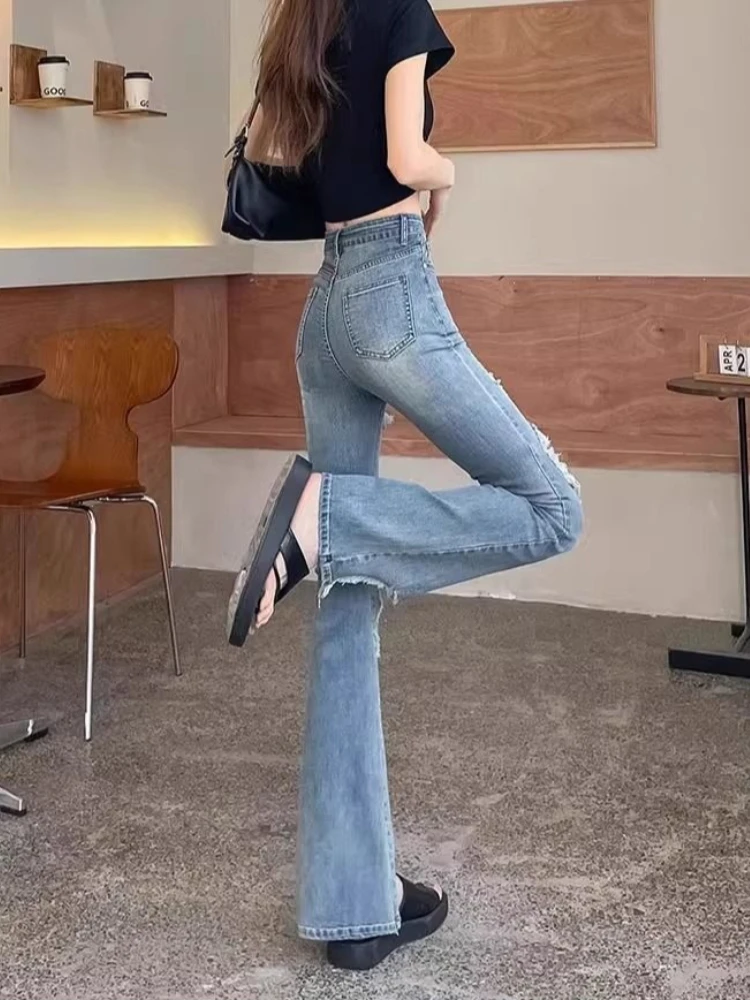 2026 Summer Thin High Waist Flared Trousers Women Light Wash Micro Bootcut Slim Fit Petite Ripped Horsehoof Hem Jeans
2026 Summer Thin High Waist Flared Trousers Women Light Wash Micro Bootcut Slim Fit Petite Ripped Horsehoof Hem Jeans