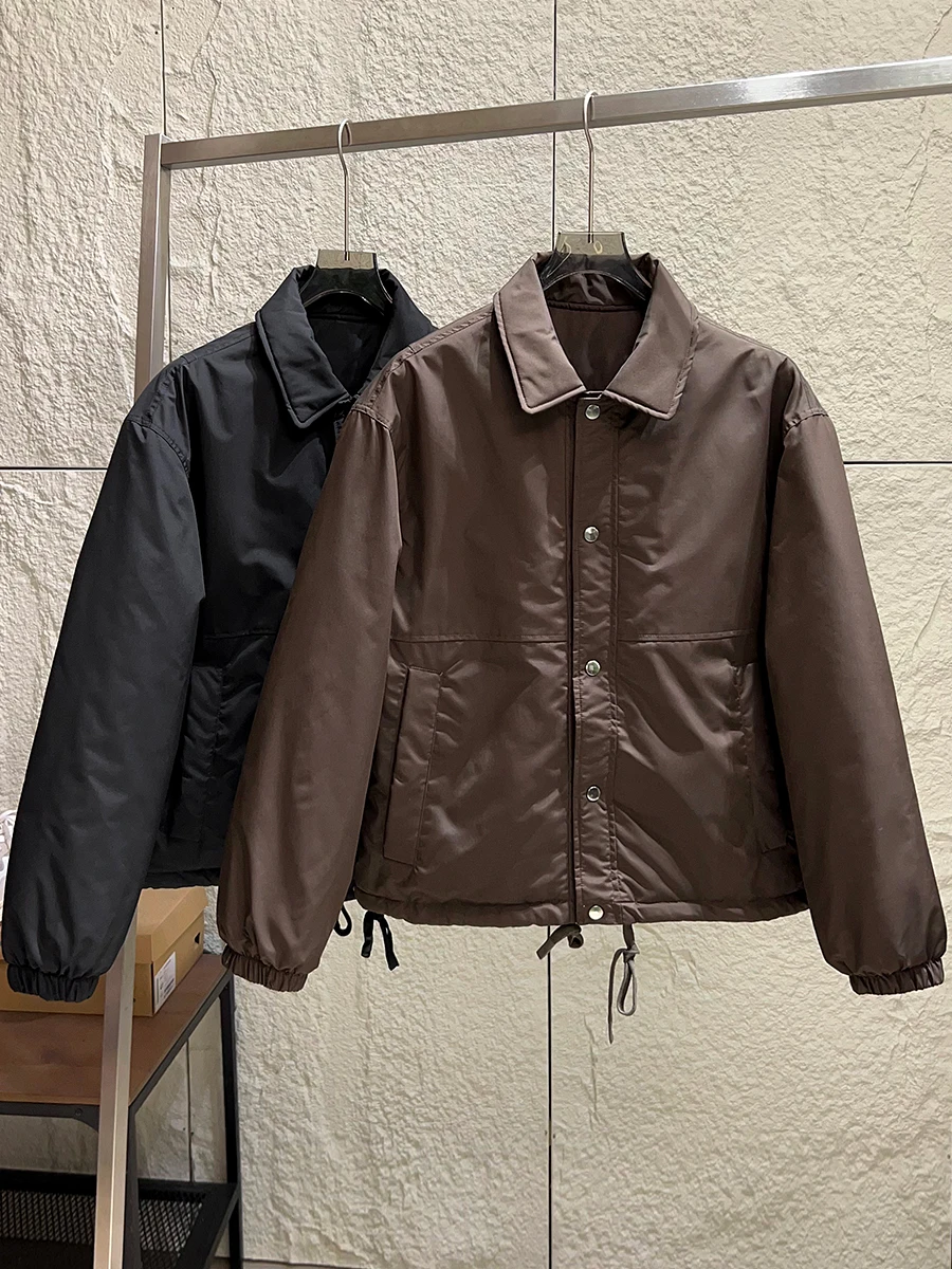 Warm Stiched Cotton Jacket for Men Casual Loose Fit Flip Collar Polyester Fiber Long Sleeve Youth Fashion Autumn Winter Coat
Warm Stiched Cotton Jacket for Men Casual Loose Fit Flip Collar Polyester Fiber Long Sleeve Youth Fashion Autumn Winter Coat