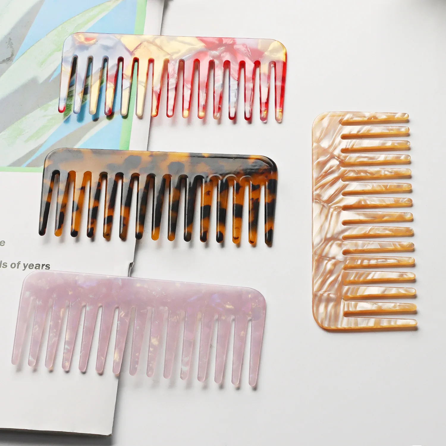 European and American style high quality acetic acid hair comb simple fashion anti-static hair comb accesorios hair tools
European and American style high quality acetic acid hair comb simple fashion anti-static hair comb accesorios hair tools