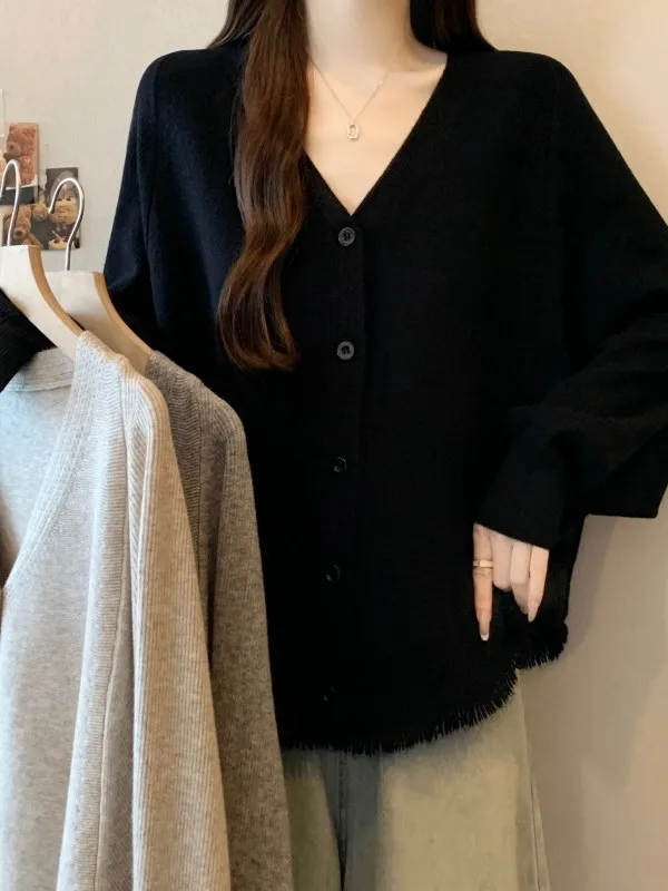 plus Size Women's Lazy V-Neck Loose Batwing Sweater Knitted Top Coat Autumn Winter New Style Slimming Versatile High Waist
plus Size Women's Lazy V-Neck Loose Batwing Sweater Knitted Top Coat Autumn Winter New Style Slimming Versatile High Waist