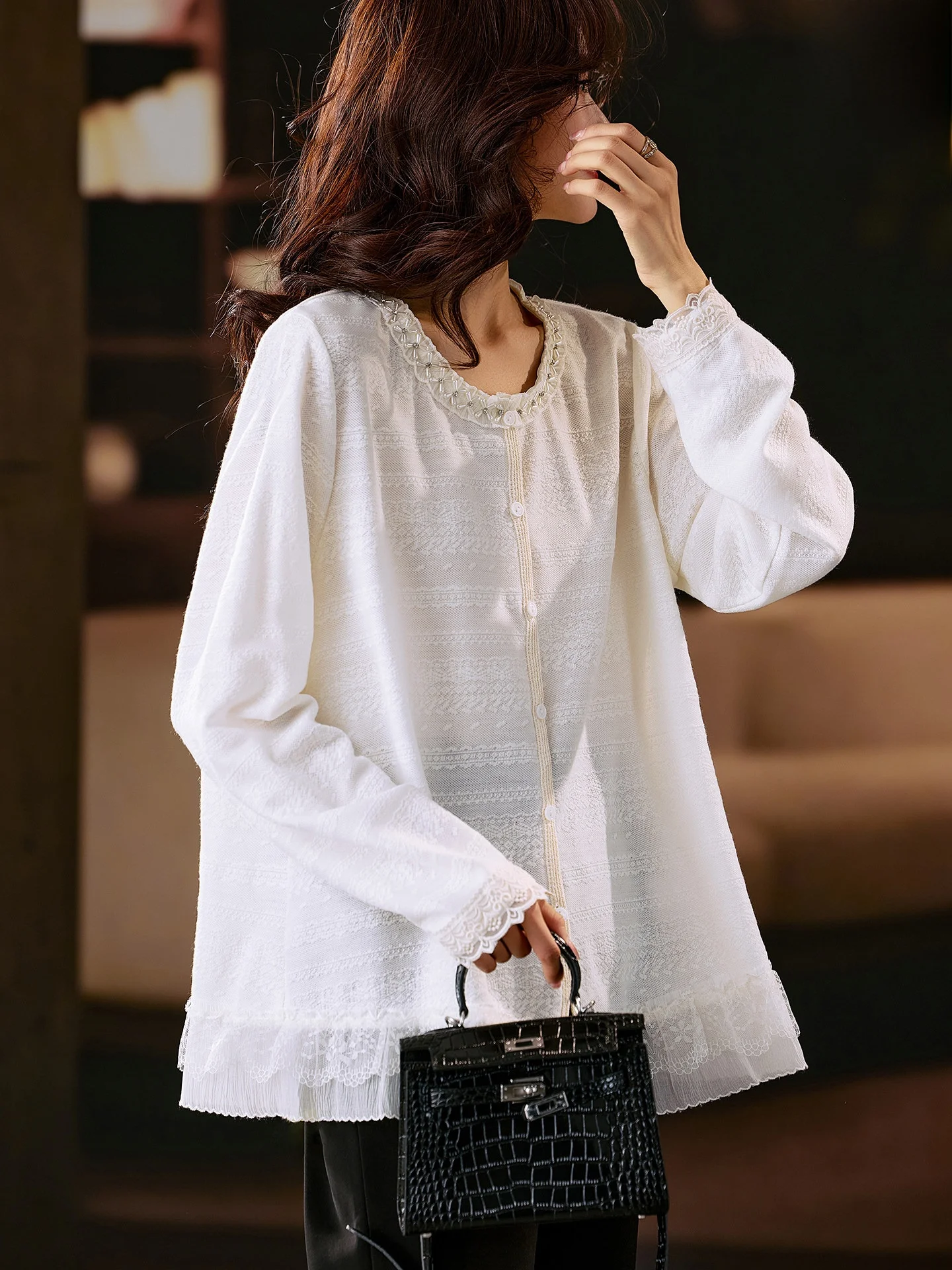 Модный вязаный свитер женский зимний, новый, больших размеров, европейский стиль, хлопок, однотонный, уличный, на пуговицах, с круглым вырезом
Модный вязаный свитер женский зимний, новый, больших размеров, европейский стиль, хлопок, однотонный, уличный, на пуговицах, с круглым вырезом