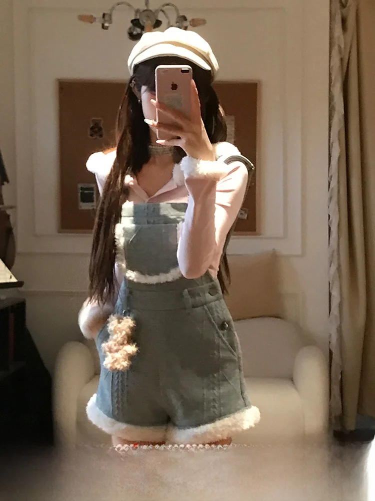 Blue Velvet Pig Design Casual Women's Short Pants with Shoulder Straps Elastic Fiber Fabric Shorter Ageing Autumn Winter
Blue Velvet Pig Design Casual Women's Short Pants with Shoulder Straps Elastic Fiber Fabric Shorter Ageing Autumn Winter