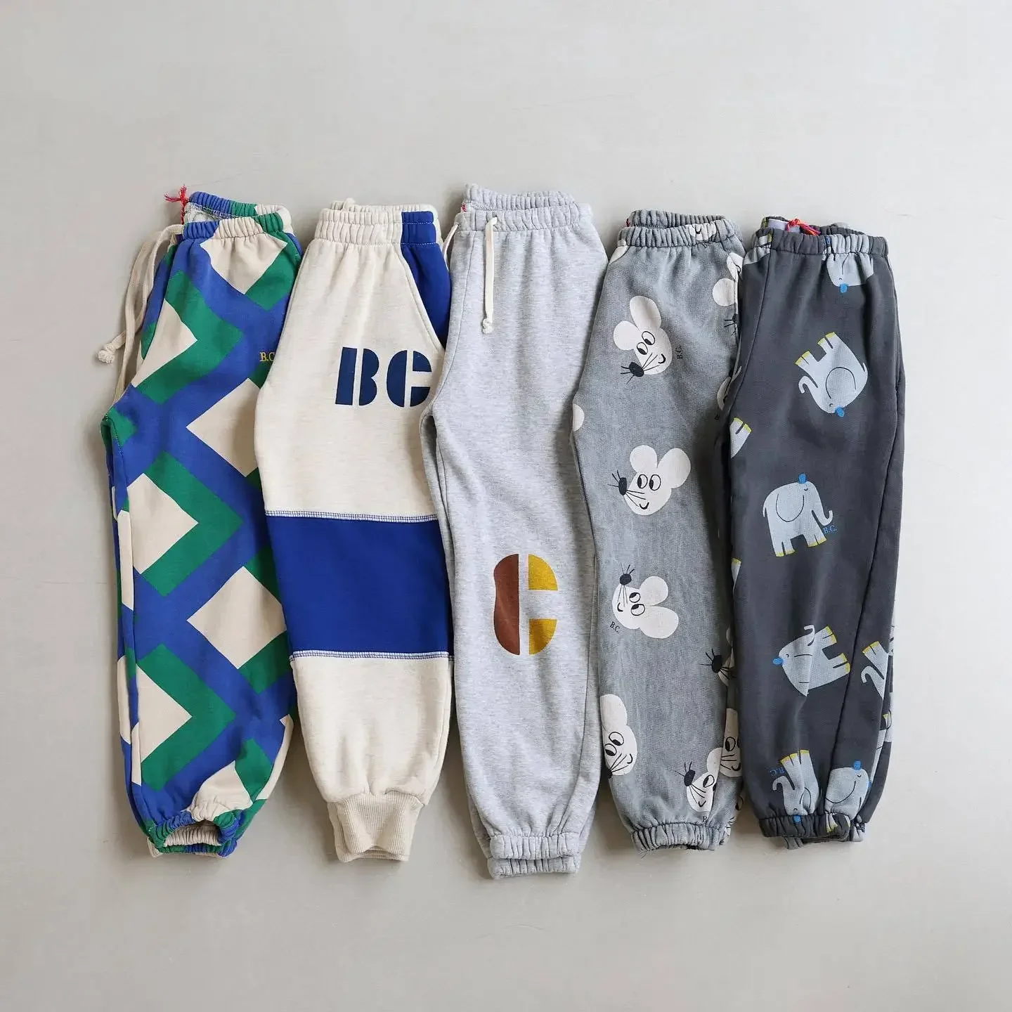 2025 Autumn/Winter INS Style Boys' and Girls' Cartoon Printed Underpants with Velvet Lace Up Guard Sports Children's Pants
2025 Autumn/Winter INS Style Boys' and Girls' Cartoon Printed Underpants with Velvet Lace Up Guard Sports Children's Pants