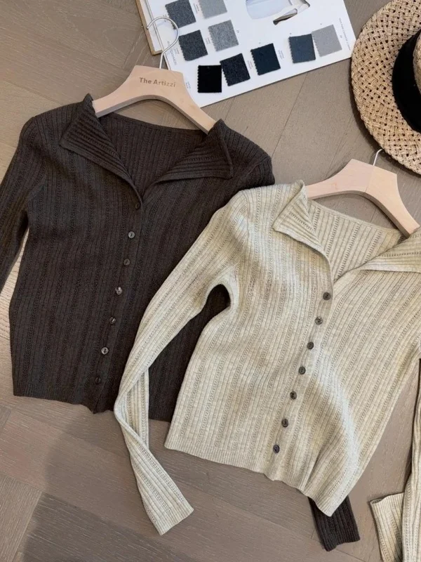 Korean Sle Long Sve Knitted Cardigan Women's Turn-down Collar Single Button Casual Faion Medium Softn Pure Color
Korean Sle Long Sve Knitted Cardigan Women's Turn-down Collar Single Button Casual Faion Medium Softn Pure Color