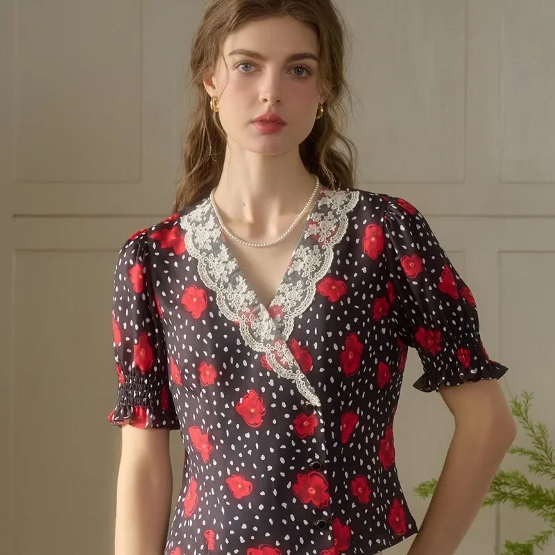 Женская черная блузка с цветочным принтом, кружевной отделкой, V-образным вырезом, пышными короткими рукавами, в стиле ретро, повседневный топ
Женская черная блузка с цветочным принтом, кружевной отделкой, V-образным вырезом, пышными короткими рукавами, в стиле ретро, повседневный топ