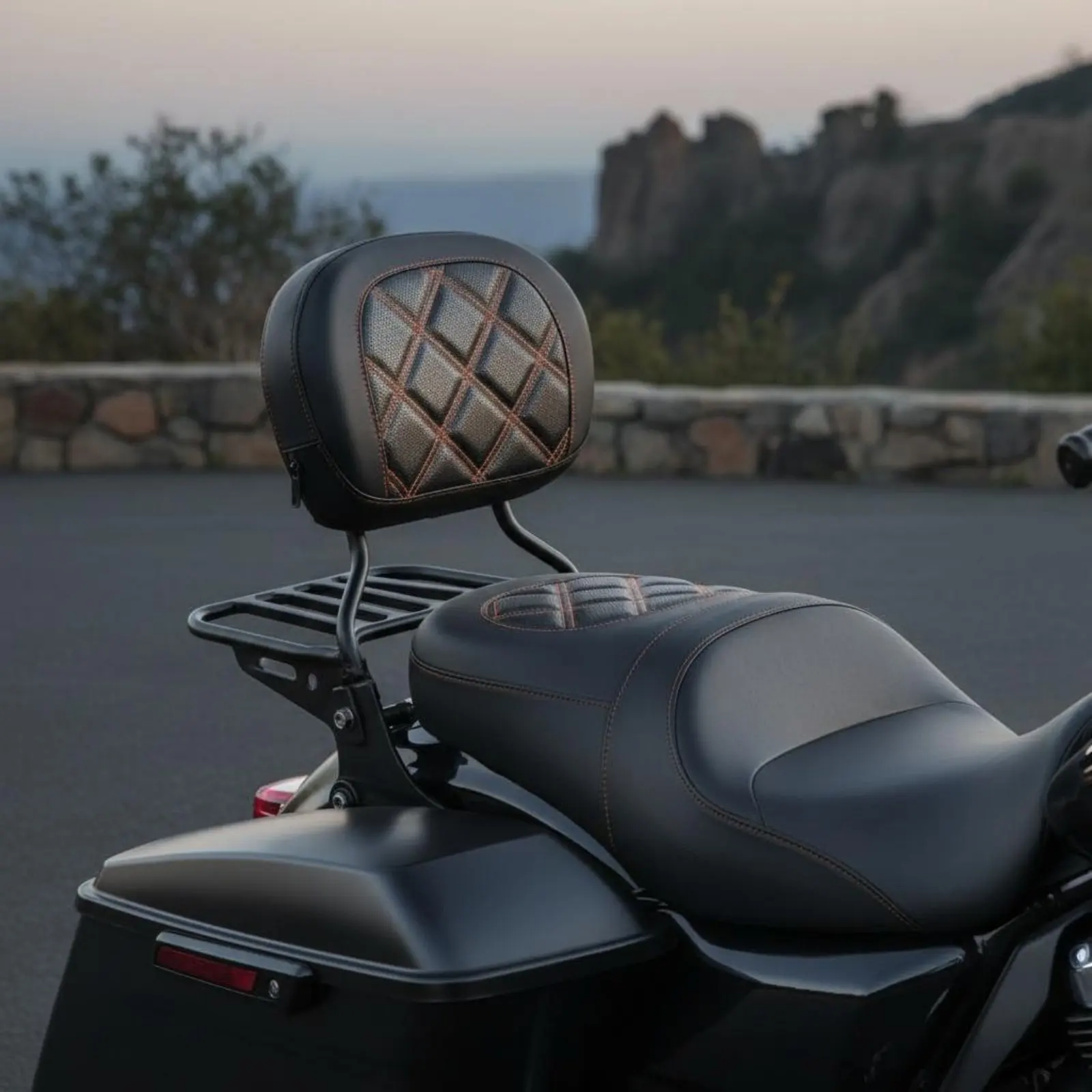 Motorcycle Backrest Pad Easy Installation Passenger Sissy Bar Pad Detachable Backrest Pad for Highway Trips
Motorcycle Backrest Pad Easy Installation Passenger Sissy Bar Pad Detachable Backrest Pad for Highway Trips