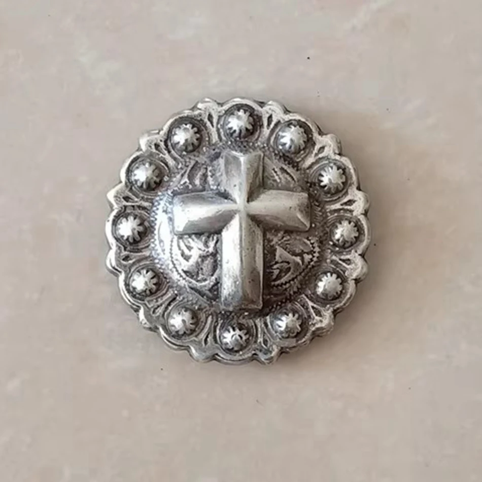 DIY leather craft hardware accessories, antique silver cross and berry decorative buckle, 32mm, (2 pieces)
DIY leather craft hardware accessories, antique silver cross and berry decorative buckle, 32mm, (2 pieces)