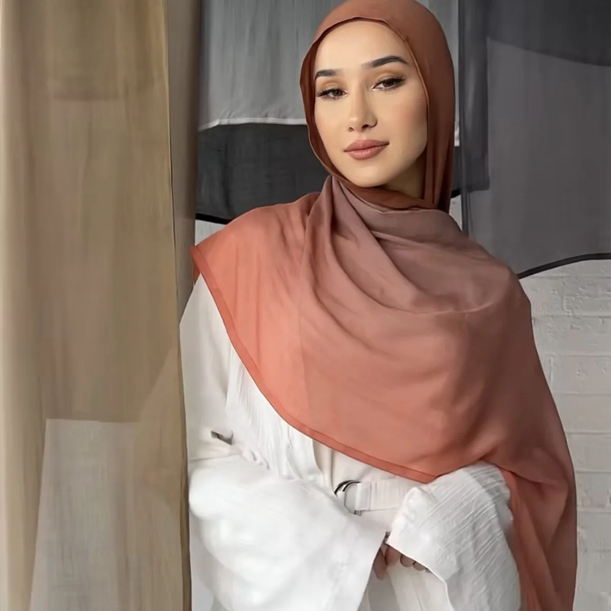Muslim Big Size Modal Hijab Rayon Cotton Shawls For Women High Quality Plain Scarf Headscarf Islamic Turban Headband 175*85cm
Muslim Big Size Modal Hijab Rayon Cotton Shawls For Women High Quality Plain Scarf Headscarf Islamic Turban Headband 175*85cm