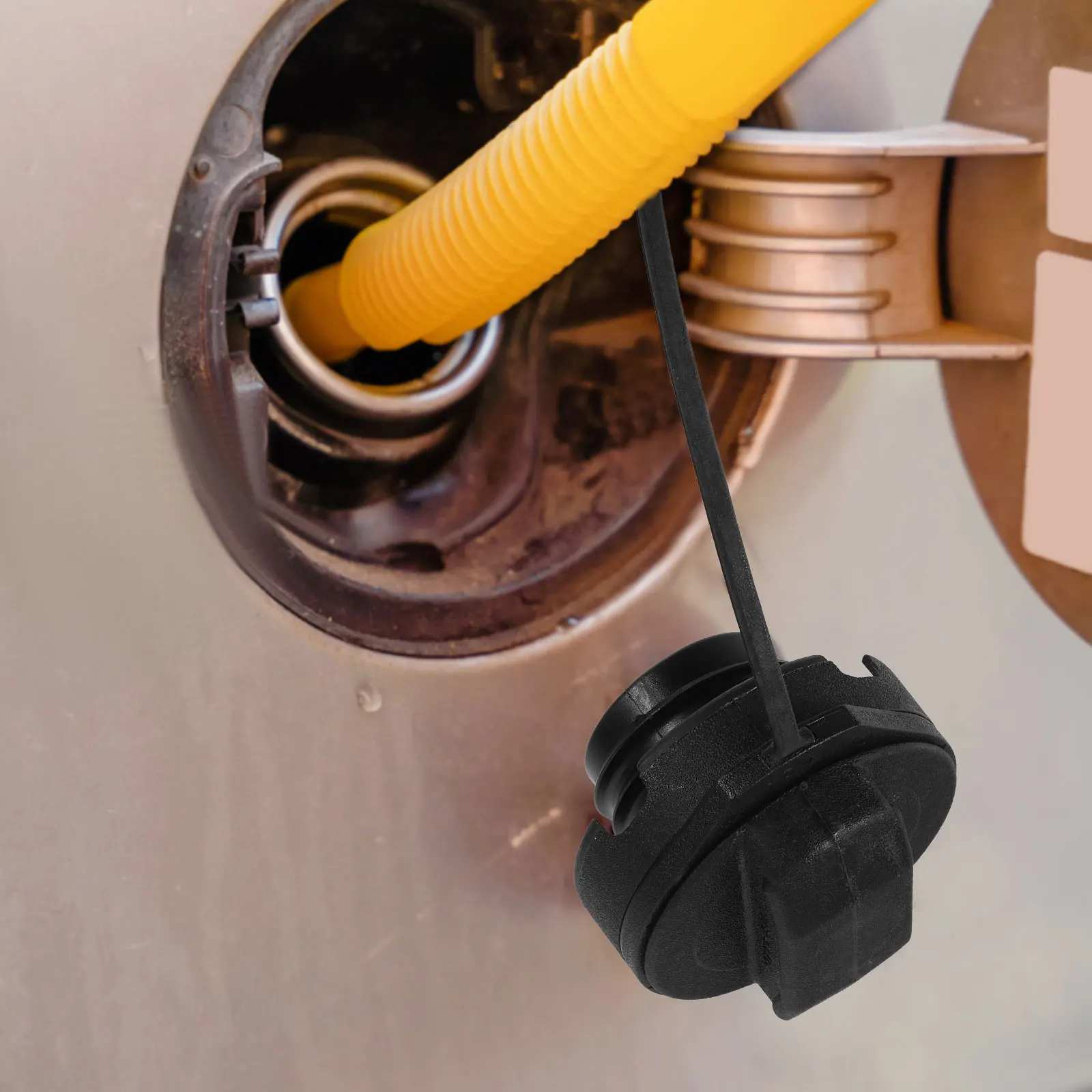Fuel Tank Cap Black ABS Gas Cap Replacement for Oil Tank Durable Sealing Cover Easy Installation Car Exterior Parts
Fuel Tank Cap Black ABS Gas Cap Replacement for Oil Tank Durable Sealing Cover Easy Installation Car Exterior Parts