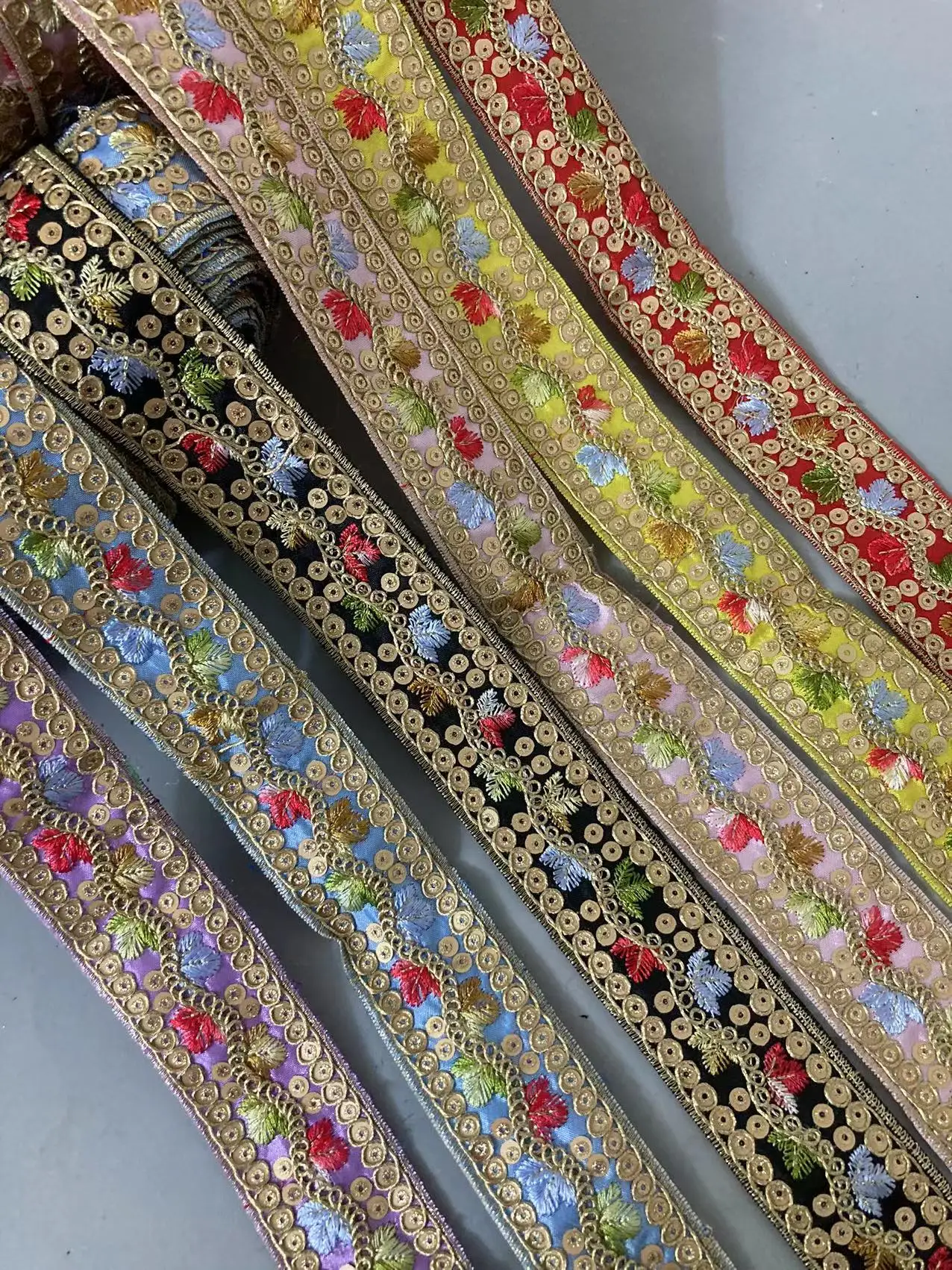 2 Yards 3.5cm Gold Thread Lace Water Soluble Embroidery Garment Accessories Color Sequins Embroidered Barcode Hand-Woven Ribbon
2 Yards 3.5cm Gold Thread Lace Water Soluble Embroidery Garment Accessories Color Sequins Embroidered Barcode Hand-Woven Ribbon