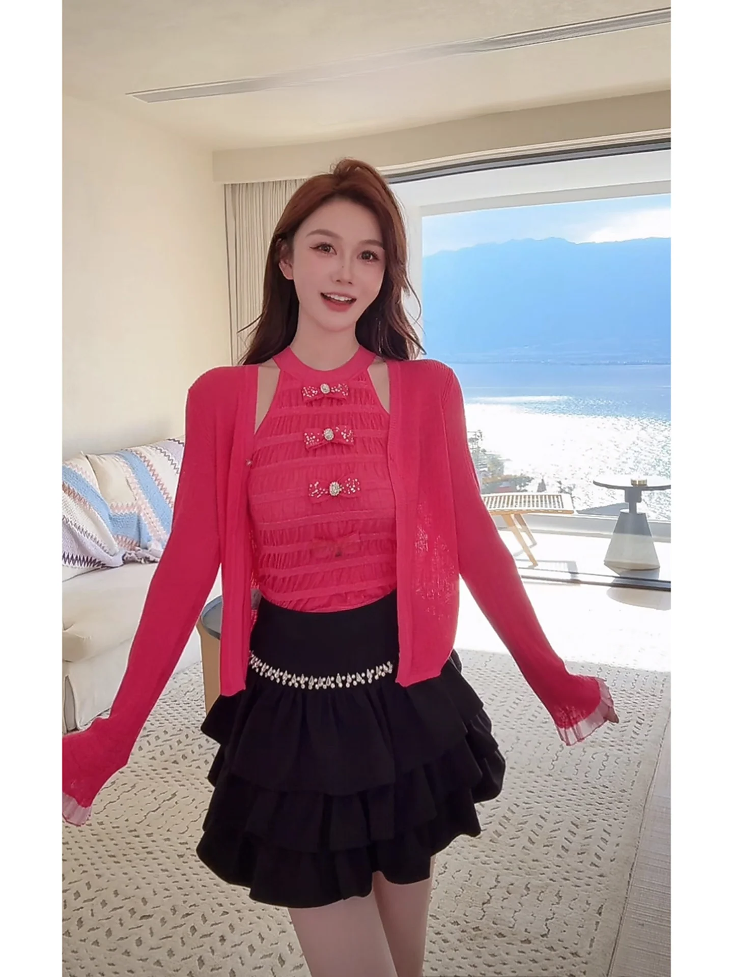 AZZHEN Knitted Knitwear Vest Design High Quality Sensation Strap Long Sleeve Short Length Button Closure Women's Fashion Top
AZZHEN Knitted Knitwear Vest Design High Quality Sensation Strap Long Sleeve Short Length Button Closure Women's Fashion Top