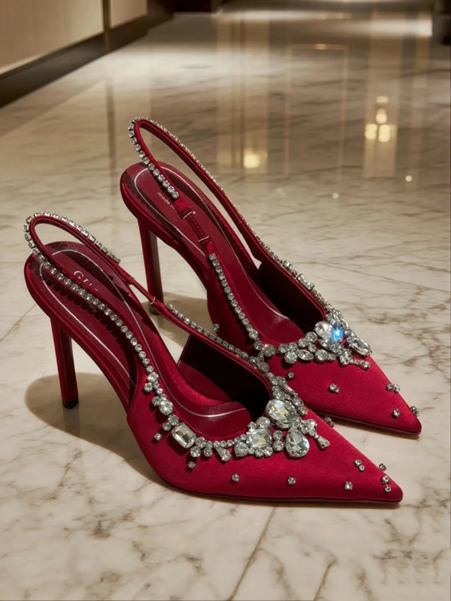 2026 Women Light Purple Satin Full Crystal Rhinestone Slingback Pointed Toe Stiletto Pumps Wedding Evening Party Dating Occasion
2026 Women Light Purple Satin Full Crystal Rhinestone Slingback Pointed Toe Stiletto Pumps Wedding Evening Party Dating Occasion