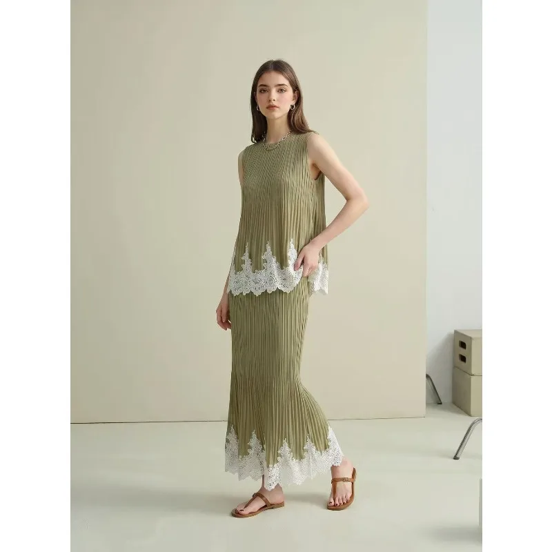 Miyake Pleated Skirt Set 2026 Summer New Pleats Plisse Solid Color Tassel Hem Design High-end Elegant Temperament Fold Set Women
Miyake Pleated Skirt Set 2026 Summer New Pleats Plisse Solid Color Tassel Hem Design High-end Elegant Temperament Fold Set Women