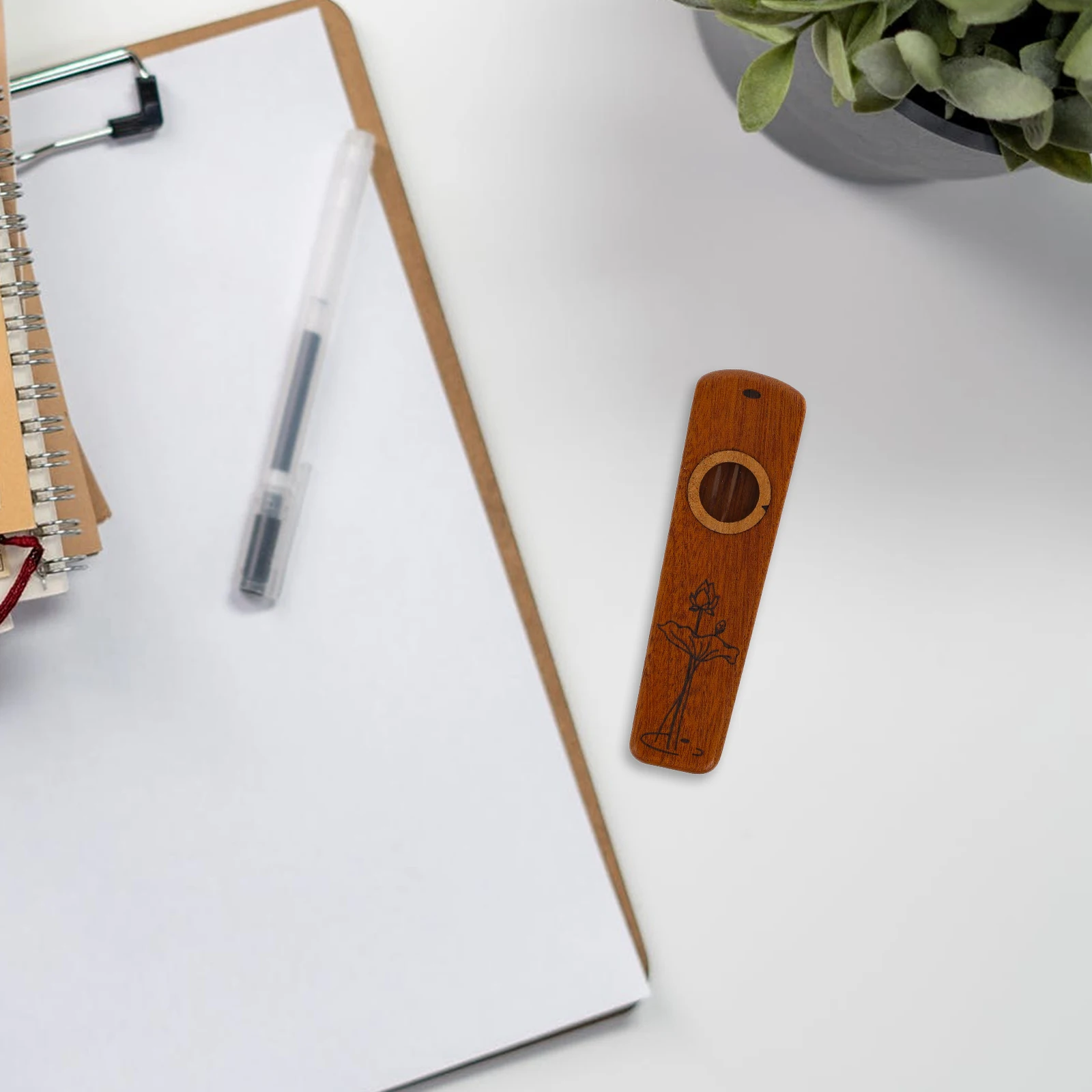 Wooden Kazoo Musical Instrument for Adults Resonant Design Portable Small Lightweight Guitar Ukulele Keyboard
Wooden Kazoo Musical Instrument for Adults Resonant Design Portable Small Lightweight Guitar Ukulele Keyboard